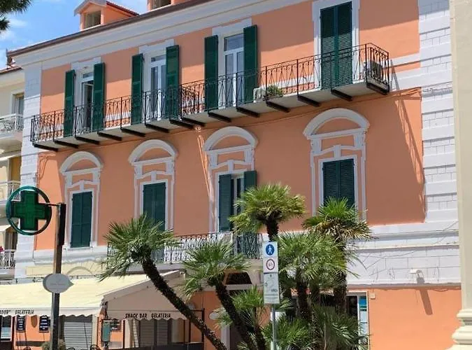 Pensión Le Della Nonna 3*